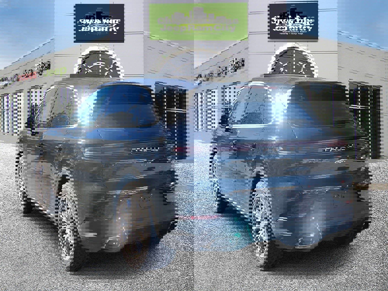 Used 2024 Porsche Cayenne image 8