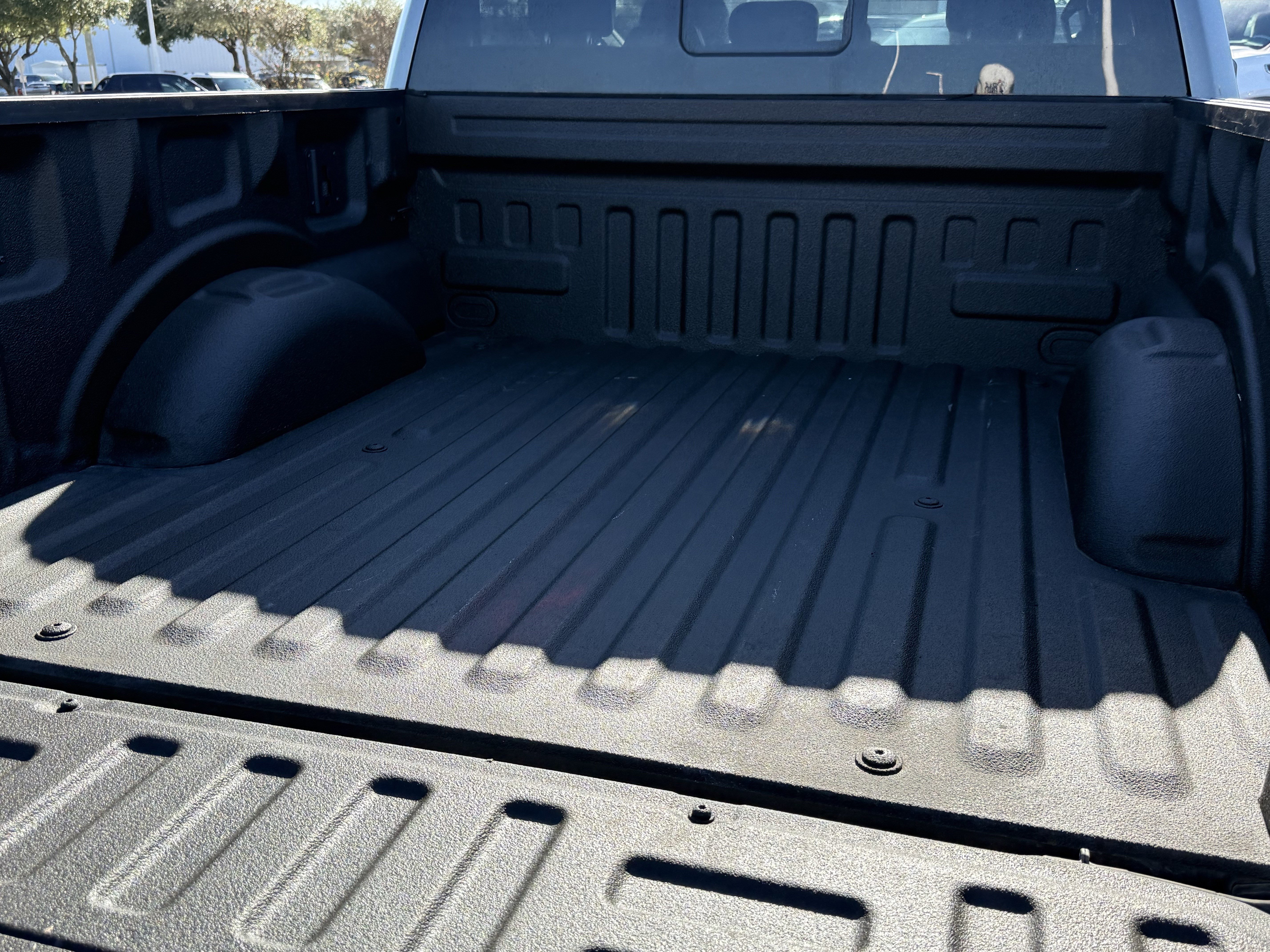 Used 2019 Ford F150 Lariat image 33