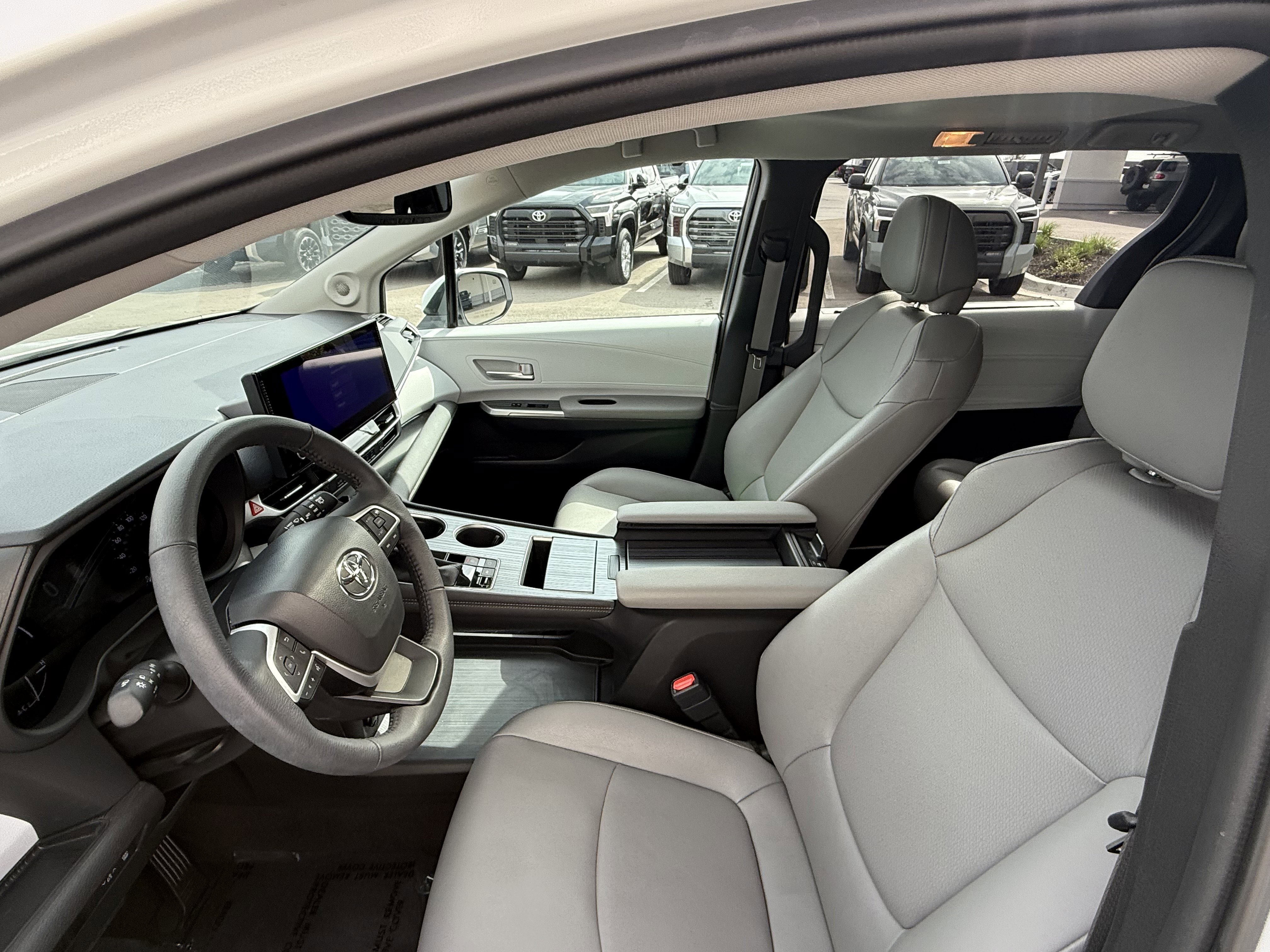 Certified 2025 Toyota Sienna XLE w/ XLE Plus Package image 33