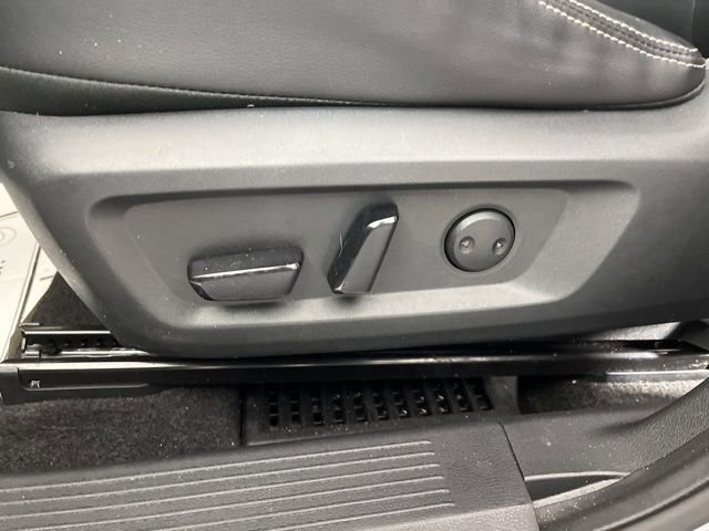 Used 2022 Nissan Rogue SL w/ SL Premium Package image 31