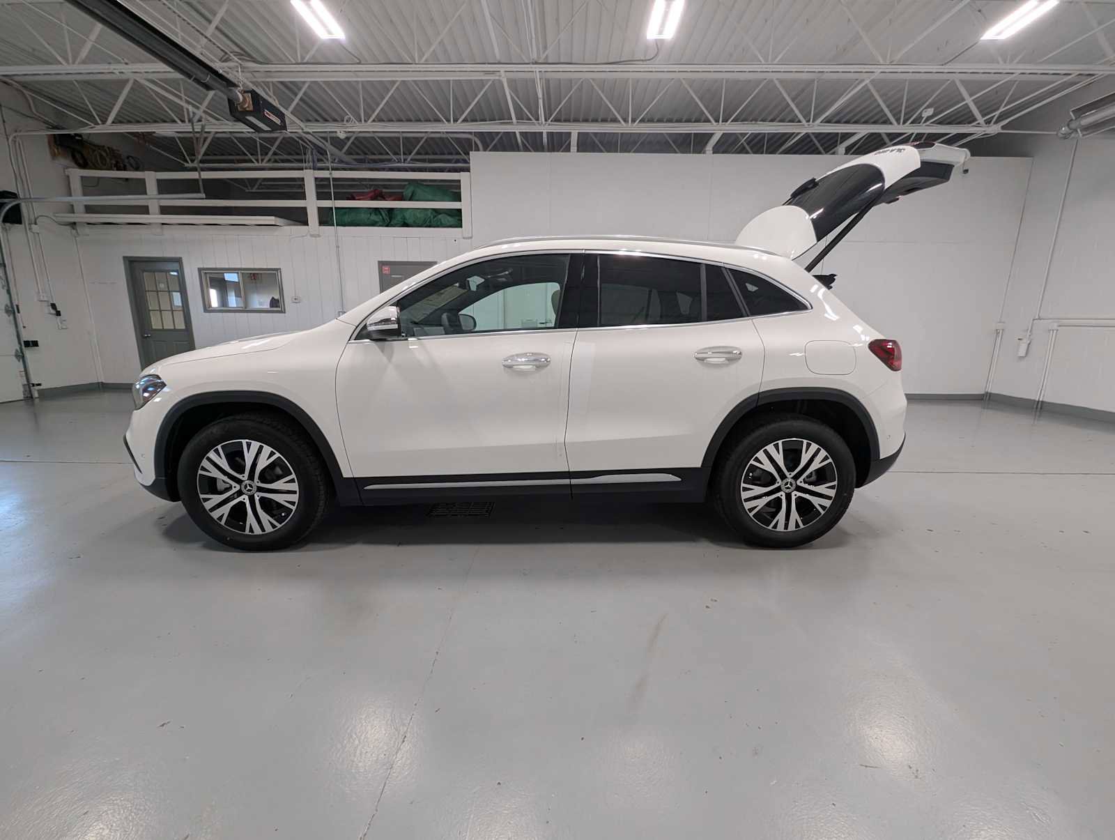 New 2026 Mercedes-Benz GLA 250 4MATIC image 10