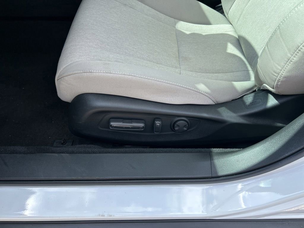 Used 2025 Honda Accord SE image 16