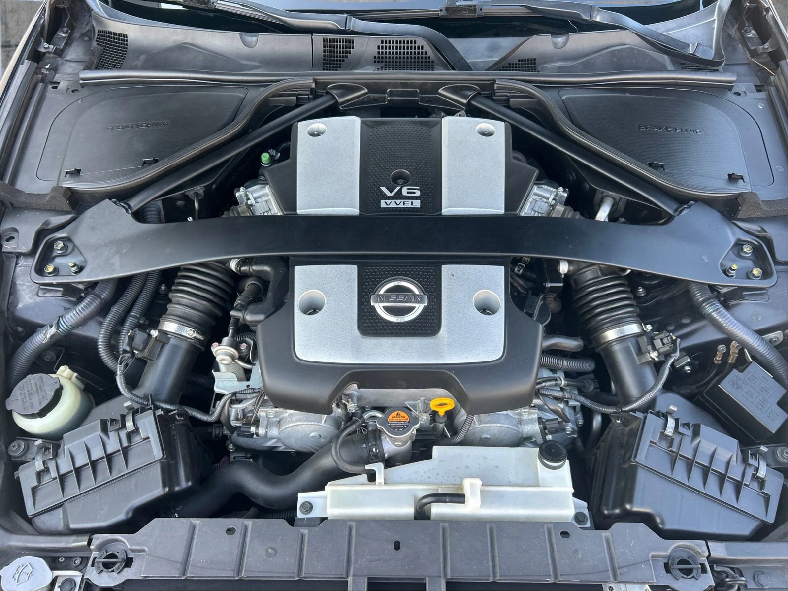 Used 2010 Nissan 370Z Roadster 2D RWD image 10