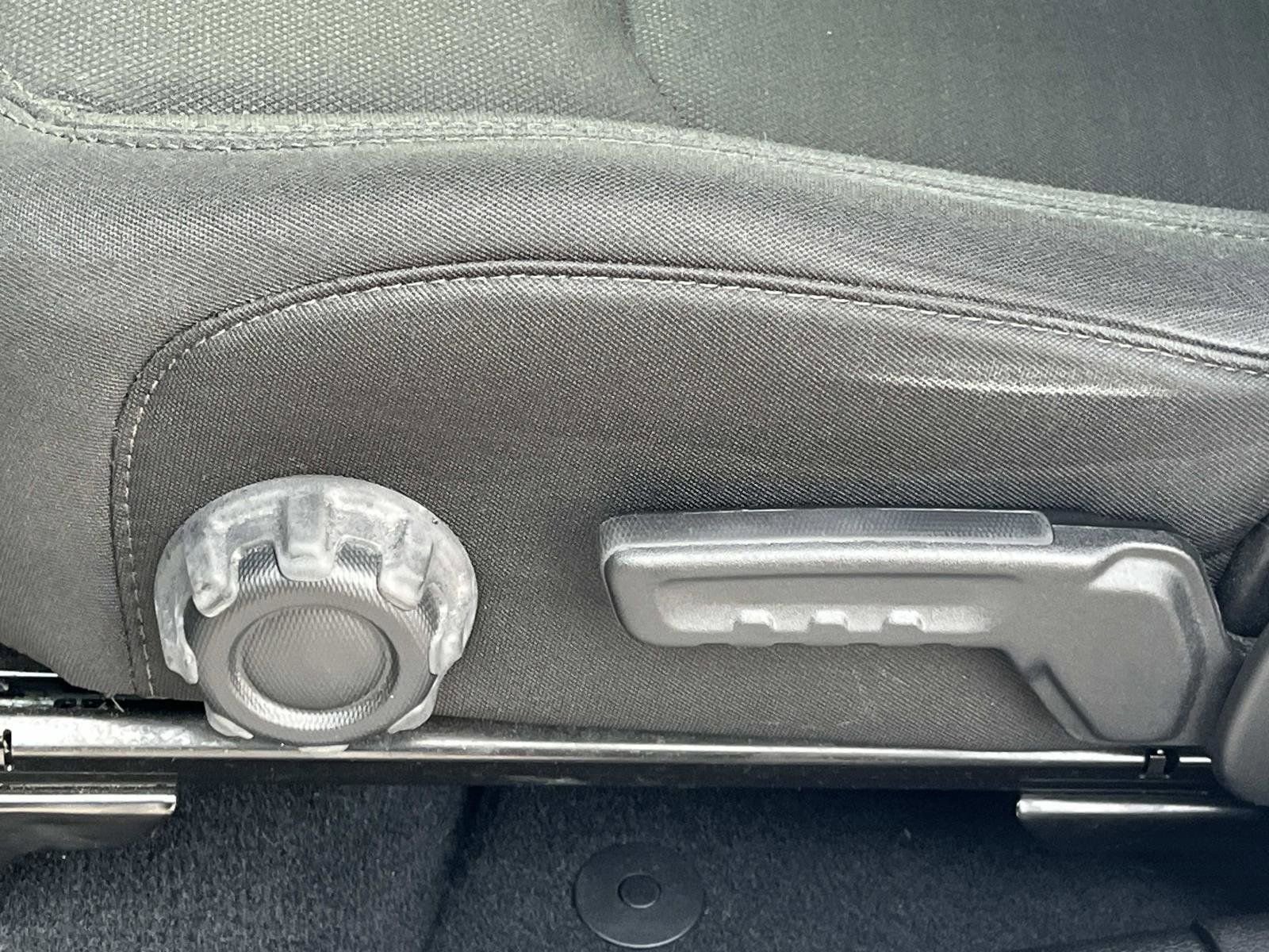 Used 2022 Jeep Wrangler Unlimited Sport image 16