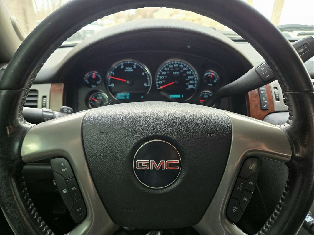 Used 2014 GMC Sierra 2500 SLT w/ Suspension Package, Off-Road image 26