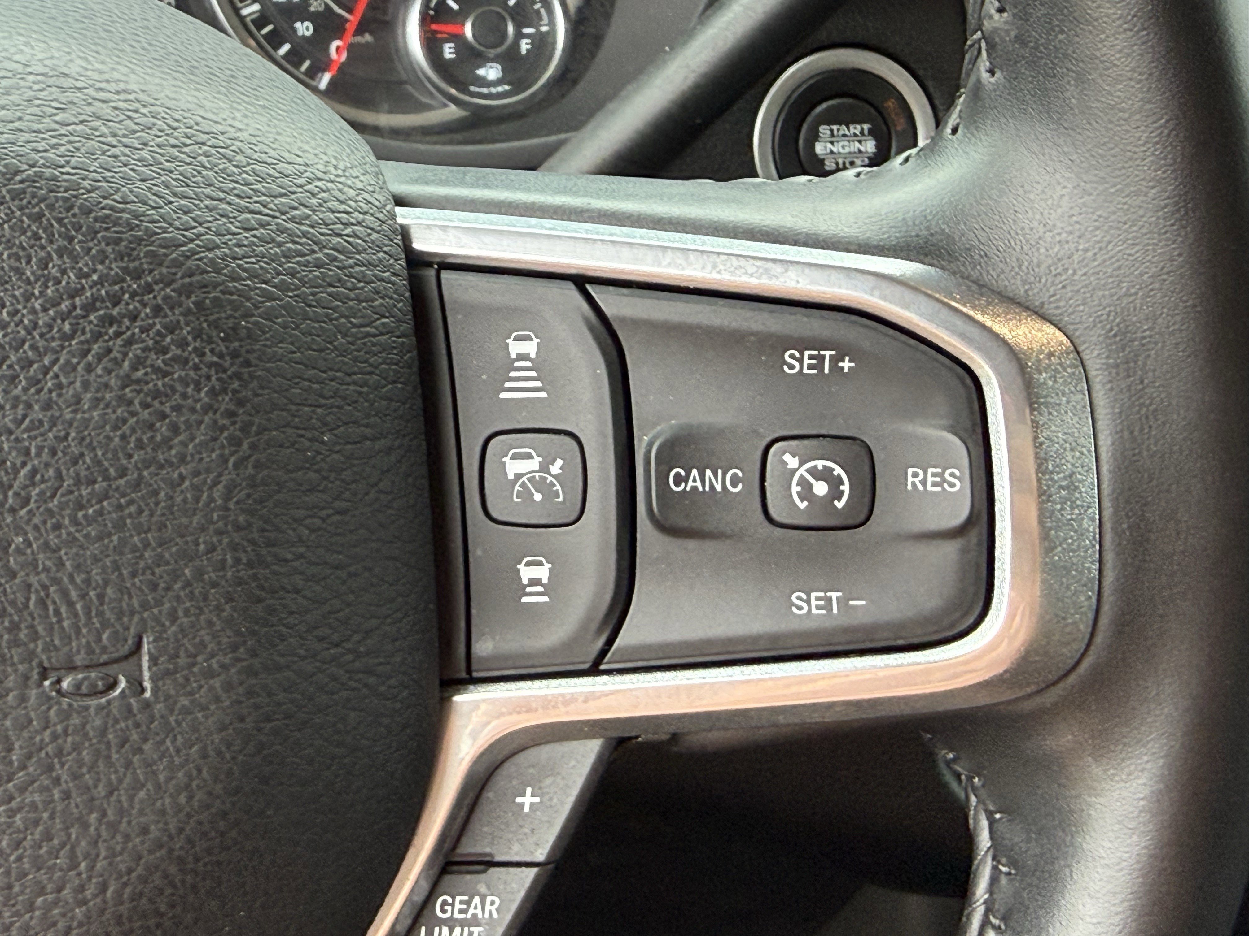 Used 2024 RAM 2500 Laramie w/ Safety Group AWD/4WD image 18