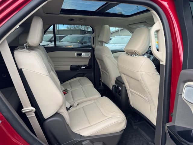 Used 2023 Ford Explorer Platinum w/ Technology Package image 36