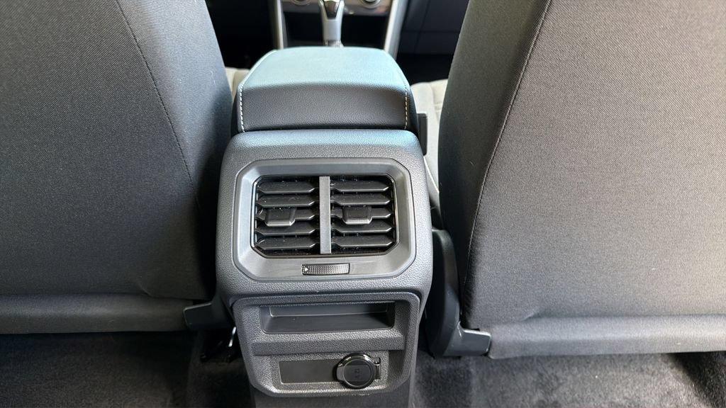 Used 2024 Volkswagen Tiguan S AWD/4WD image 40