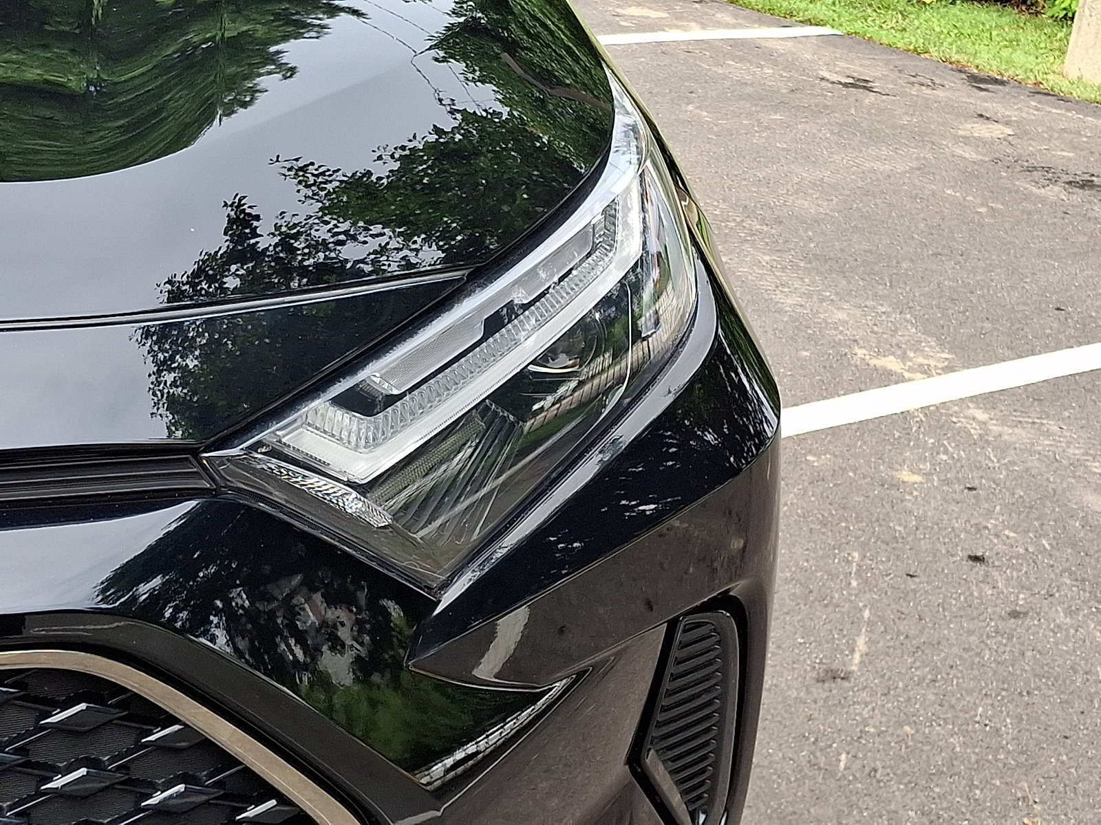 Used 2022 Toyota RAV4 SE AWD/4WD image 9