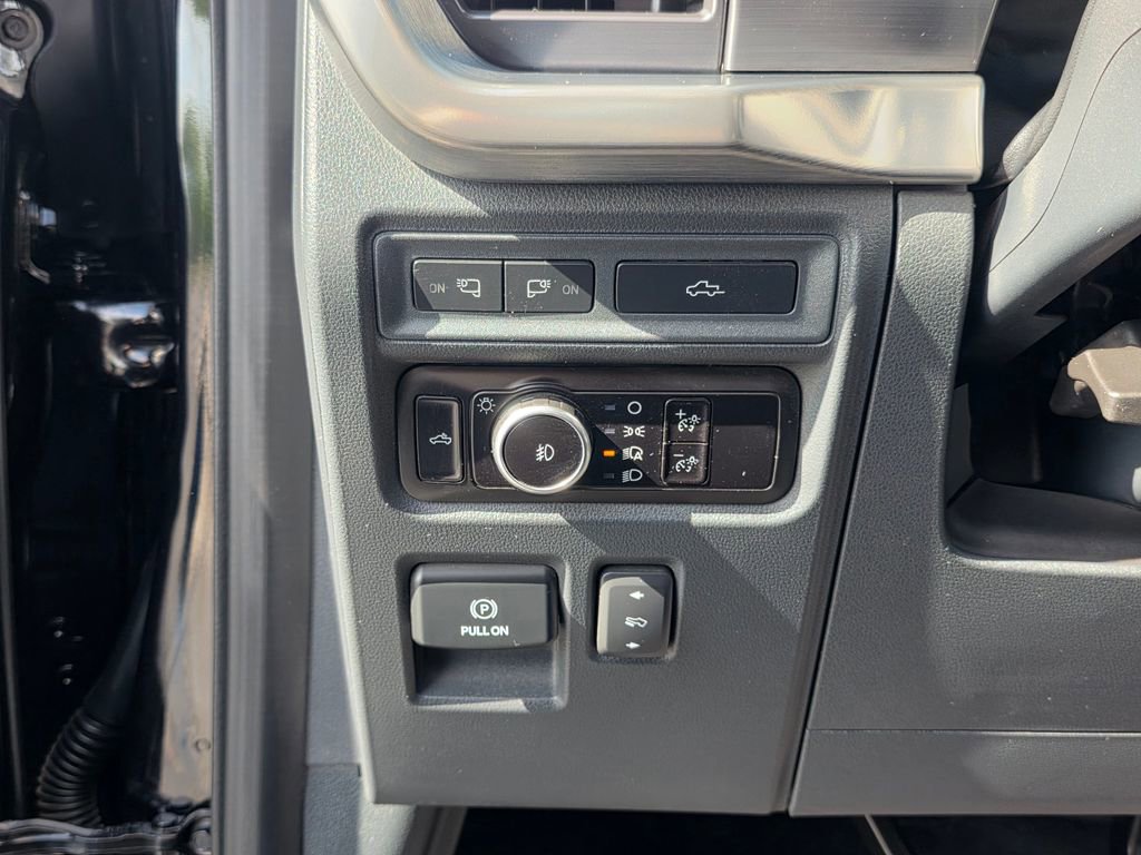 Used 2023 Ford F150 Lariat AWD/4WD image 14