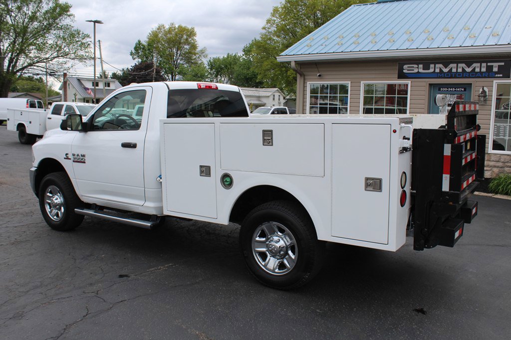 Used 2018 RAM 3500 Tradesman w/ Chrome Appearance Group AWD/4WD image 3