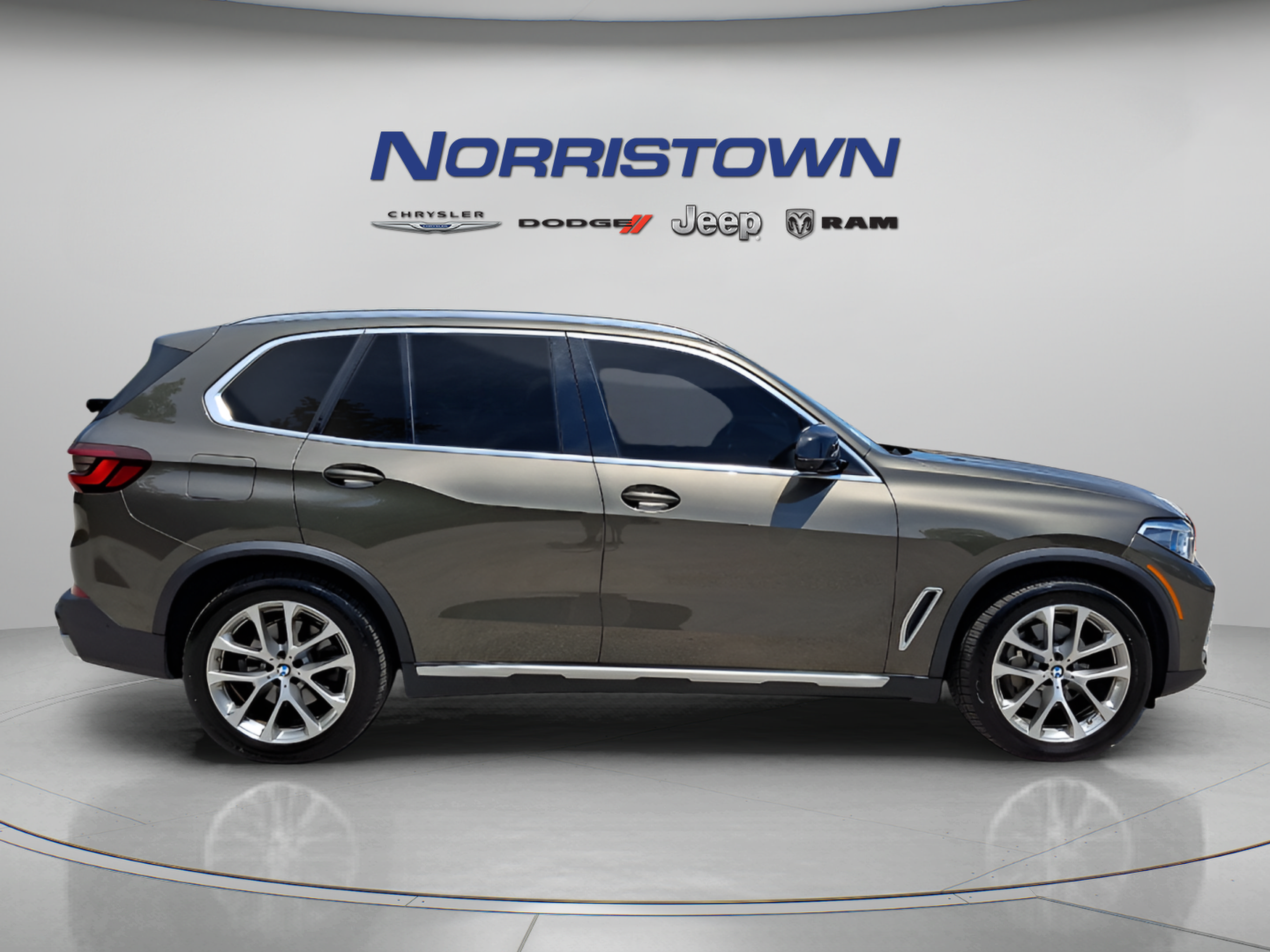 Used 2022 BMW X5 xDrive40i w/ Executive Package AWD/4WD image 7