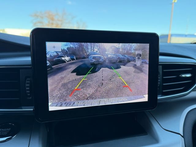 Used 2022 Ford Explorer XLT w/ Equipment Group 202A image 10