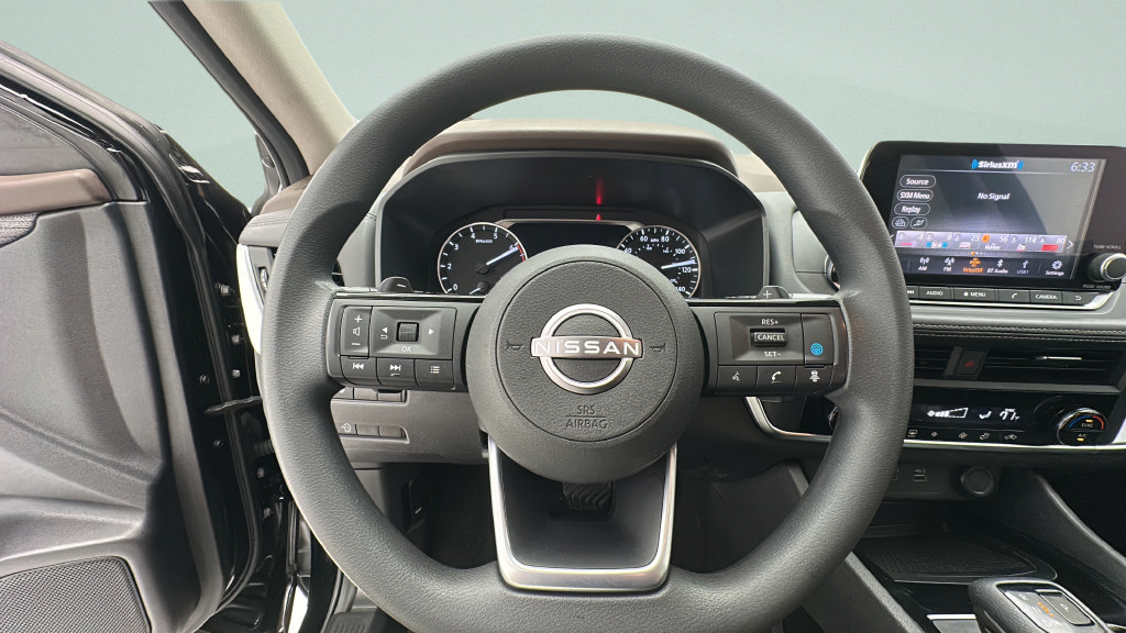 Used 2023 Nissan Rogue SV AWD/4WD image 14