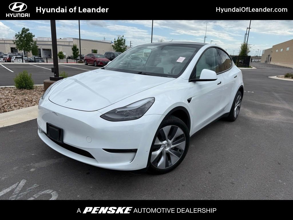 Used 2023 Tesla Model Y Long Range image 1