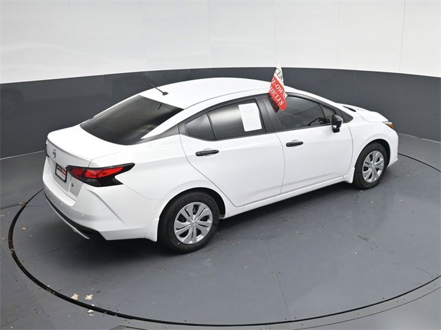 Used 2025 Nissan Versa S w/ Trunk Package image 41