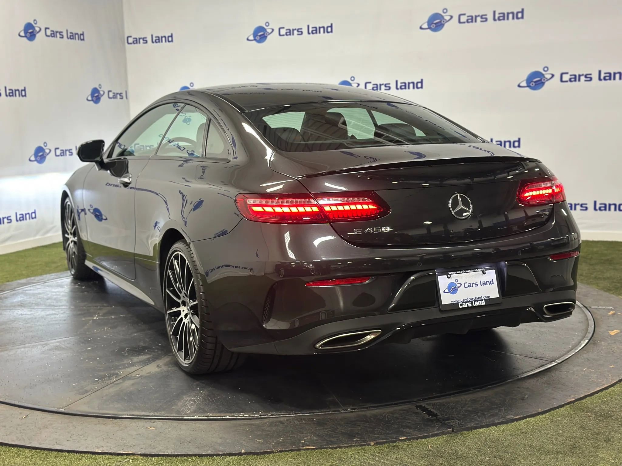 Used 2023 Mercedes-Benz E 450 Coupe image 5