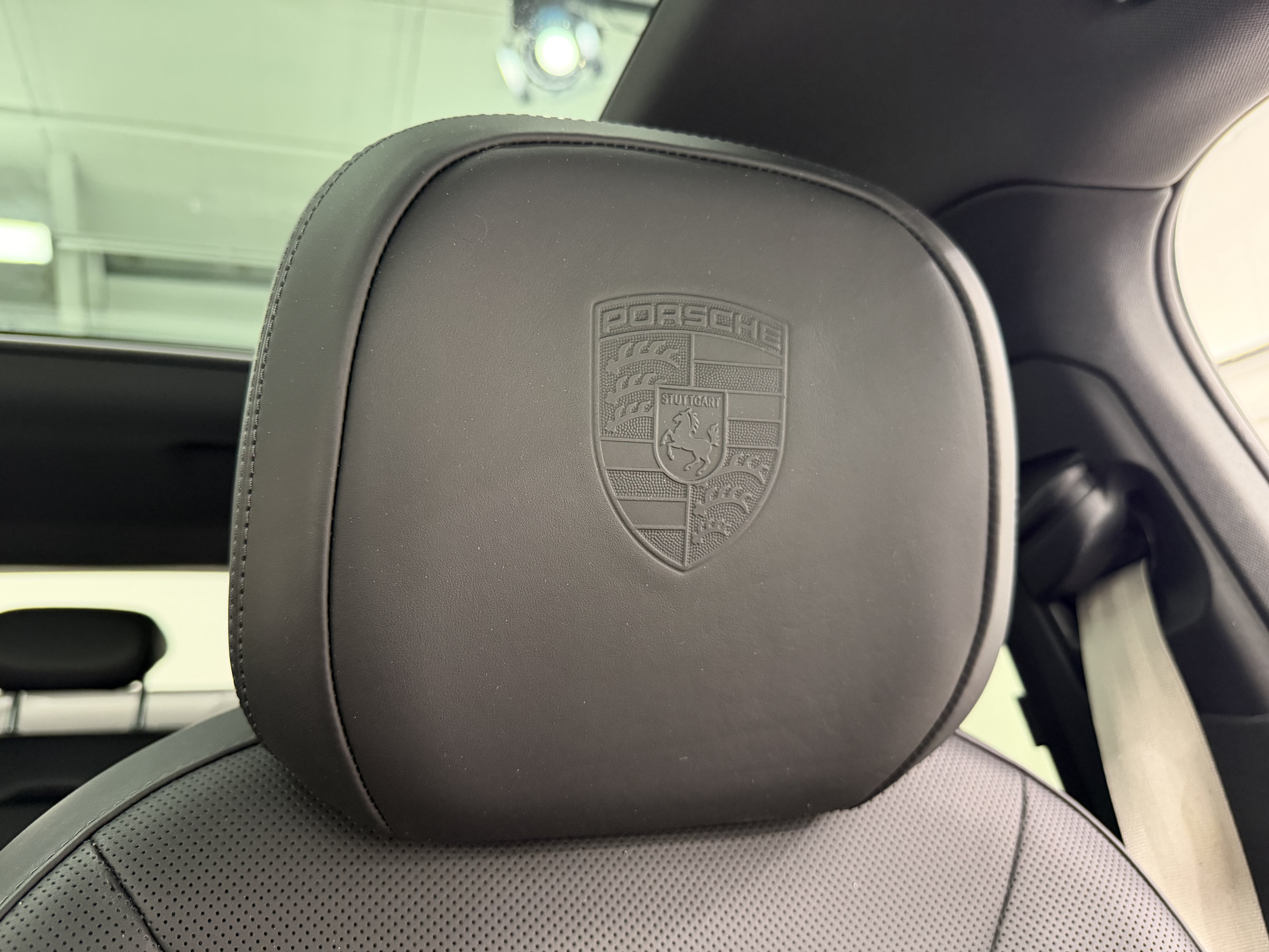 Certified 2022 Porsche Cayenne Platinum Edition AWD/4WD image 35
