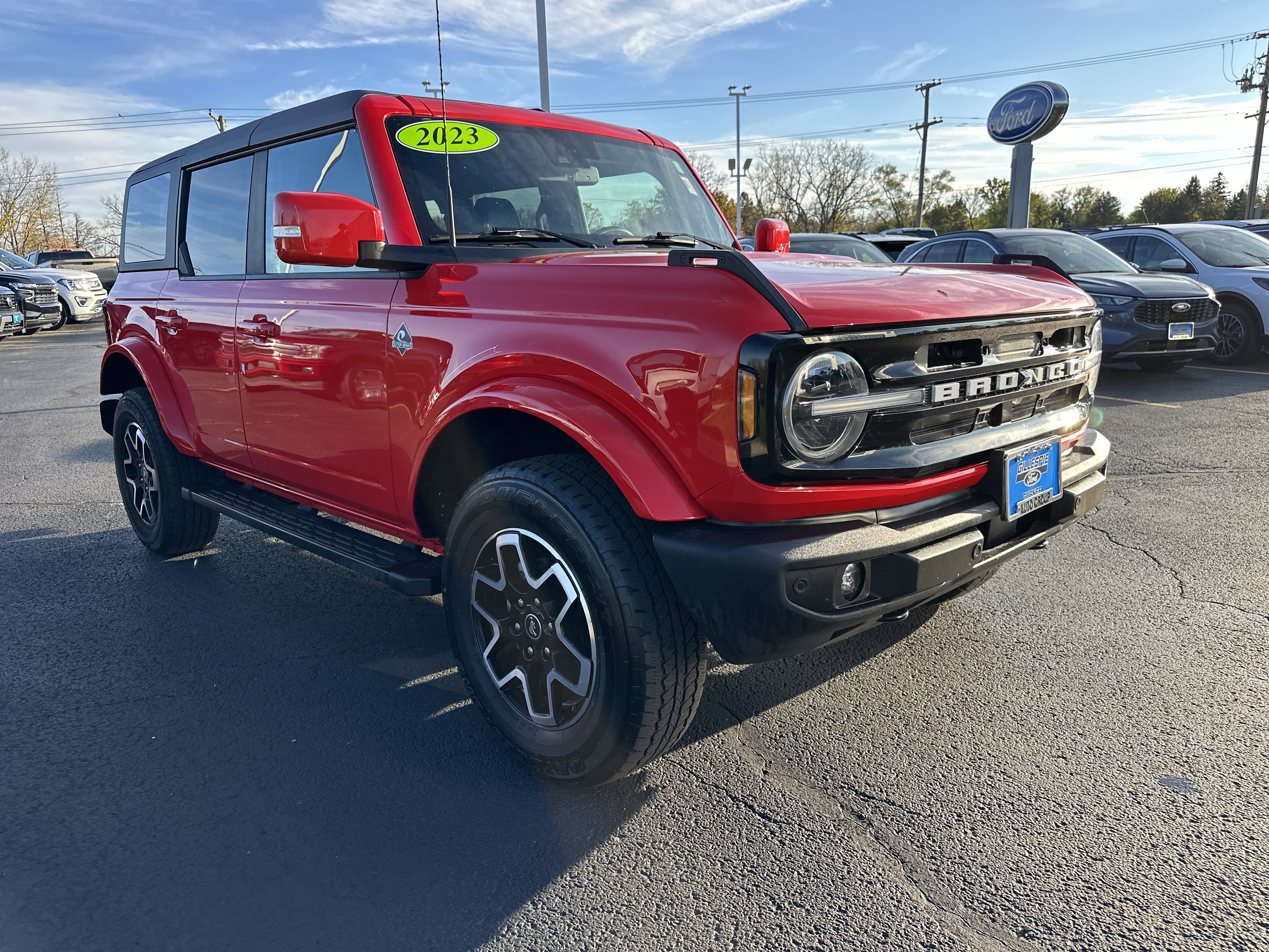 Used 2023 Ford Bronco Outer Banks image 1