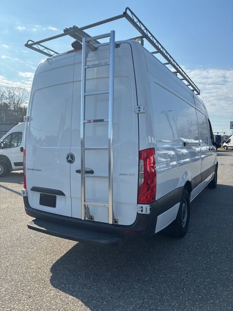 Used 2021 Mercedes-Benz Sprinter 2500 image 7