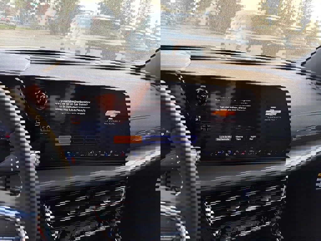 New 2026 Chevrolet Traverse LT w/ Sun and Wheel Package image 11