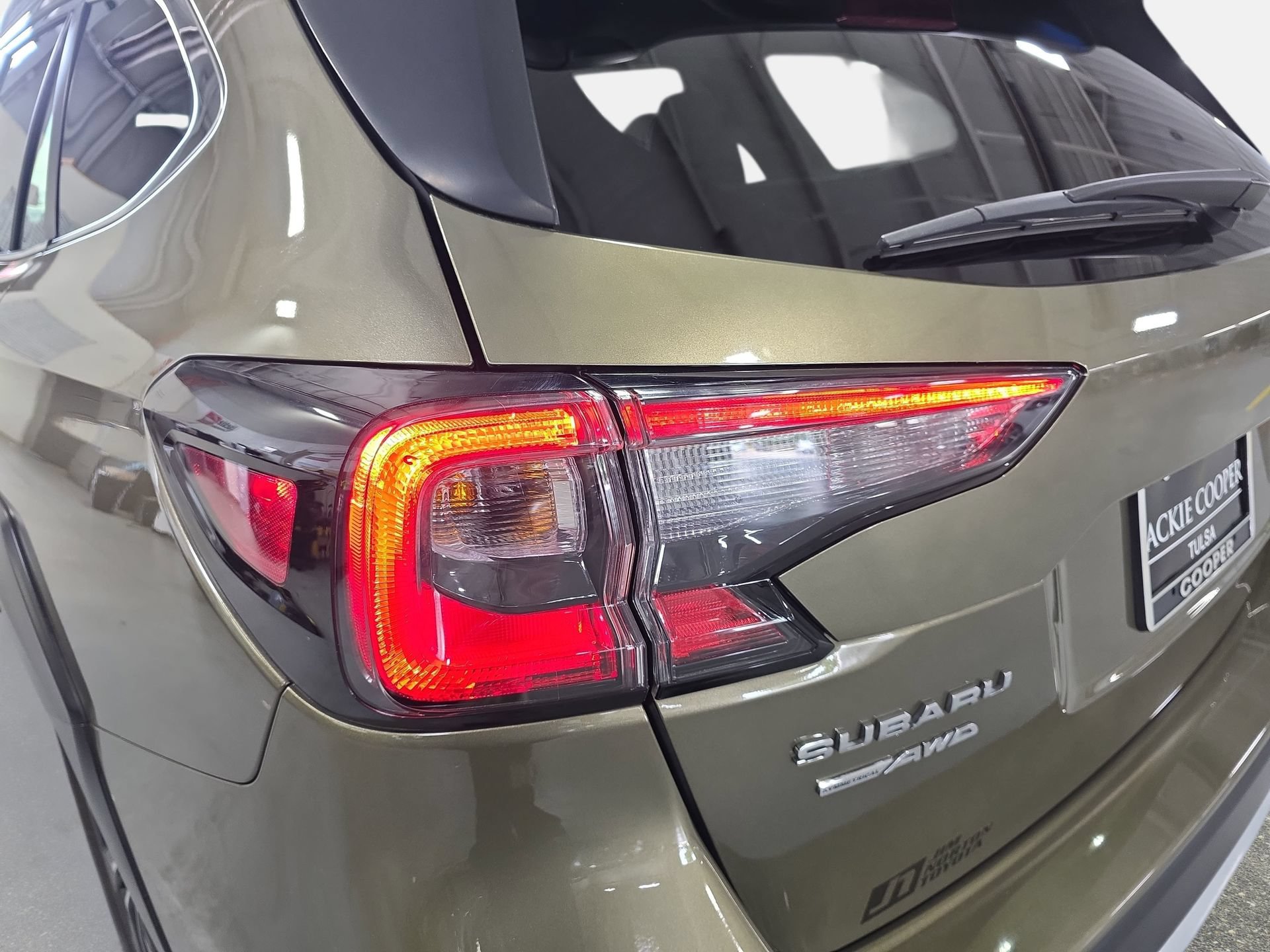 Used 2025 Subaru Outback Limited XT AWD/4WD image 33