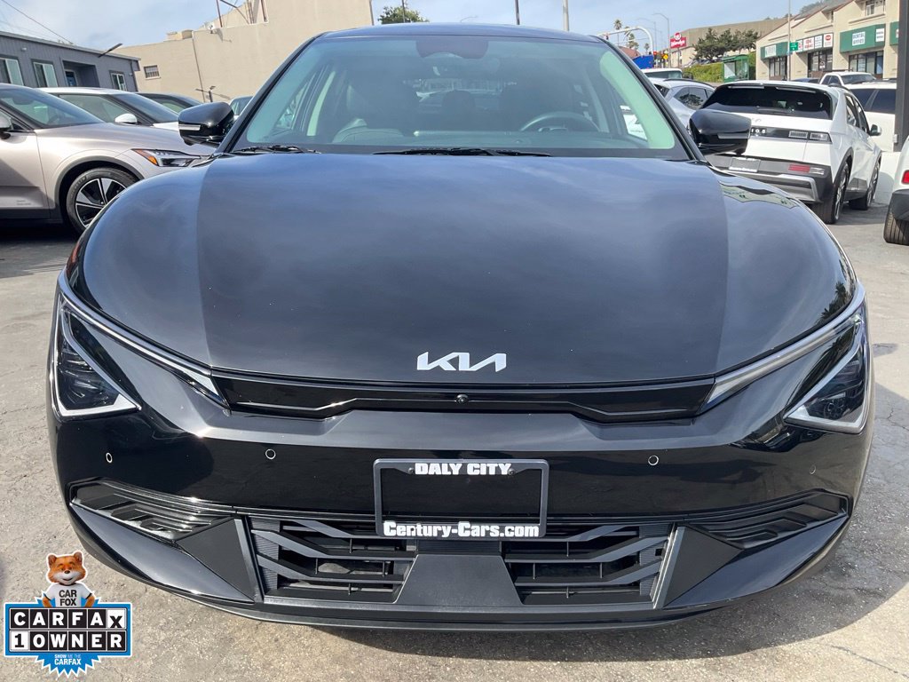 Used 2025 Kia EV6 Light w/ Light LR Technology Package RWD image 2