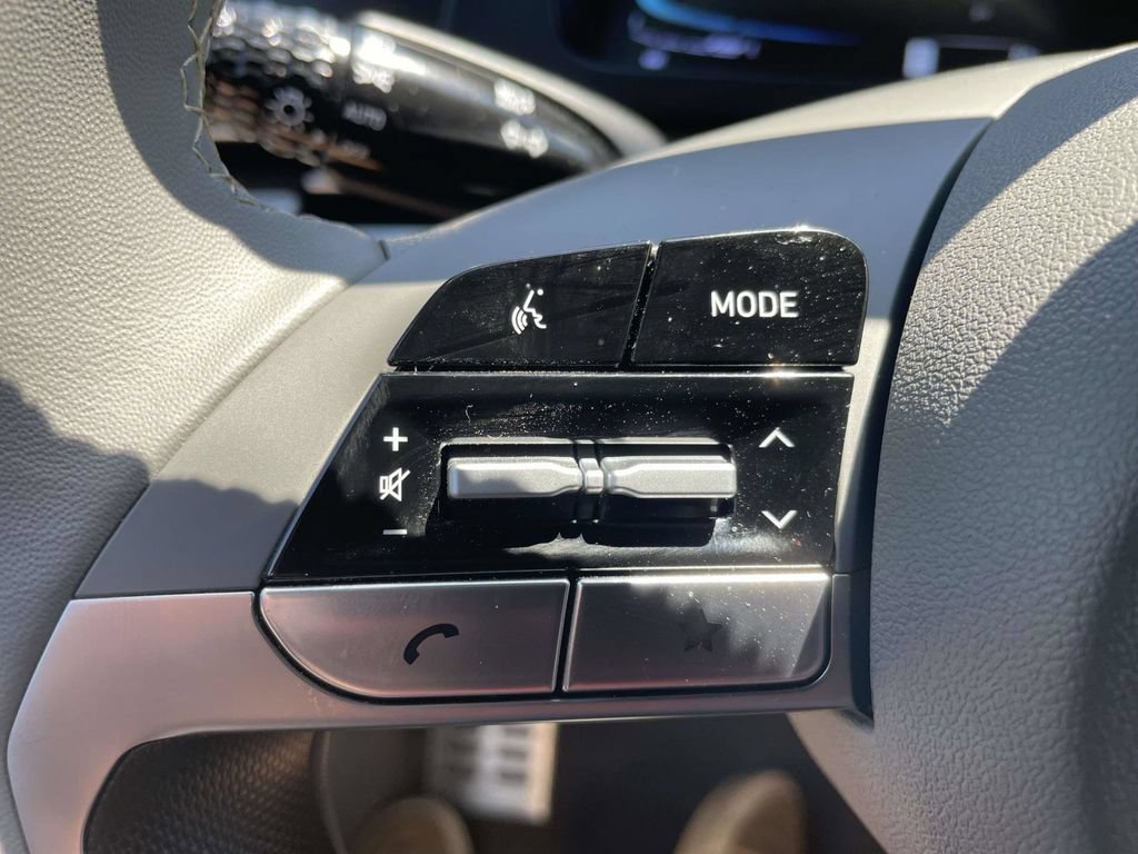 Used 2026 Hyundai Elantra Sport FWD image 26