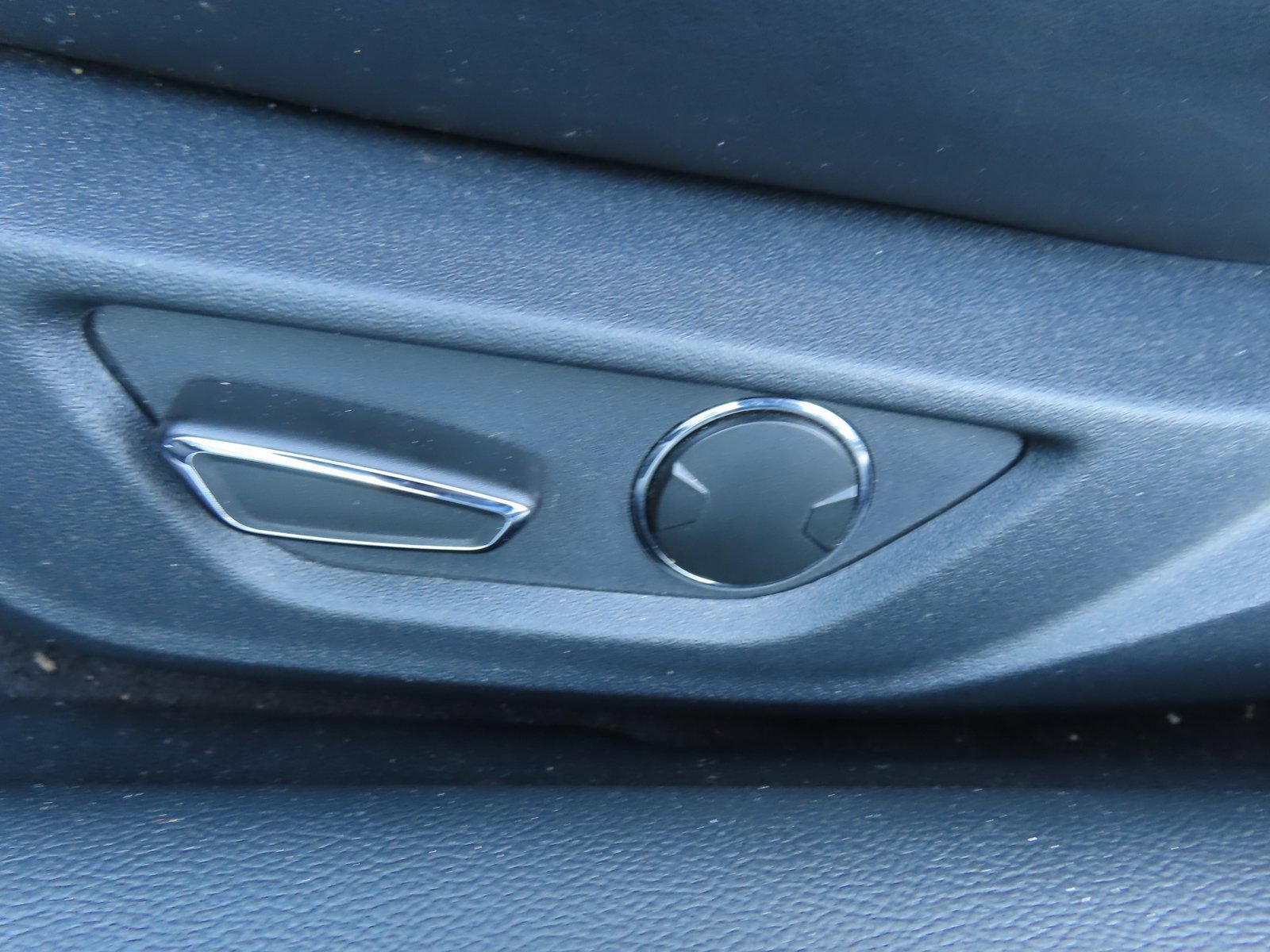 Used 2015 Ford Mustang 50 Years image 35