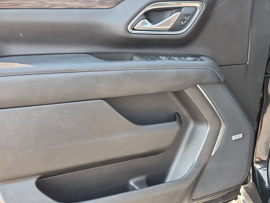 Used 2022 Chevrolet Tahoe LT w/ LT Signature Plus Package AWD/4WD image 12