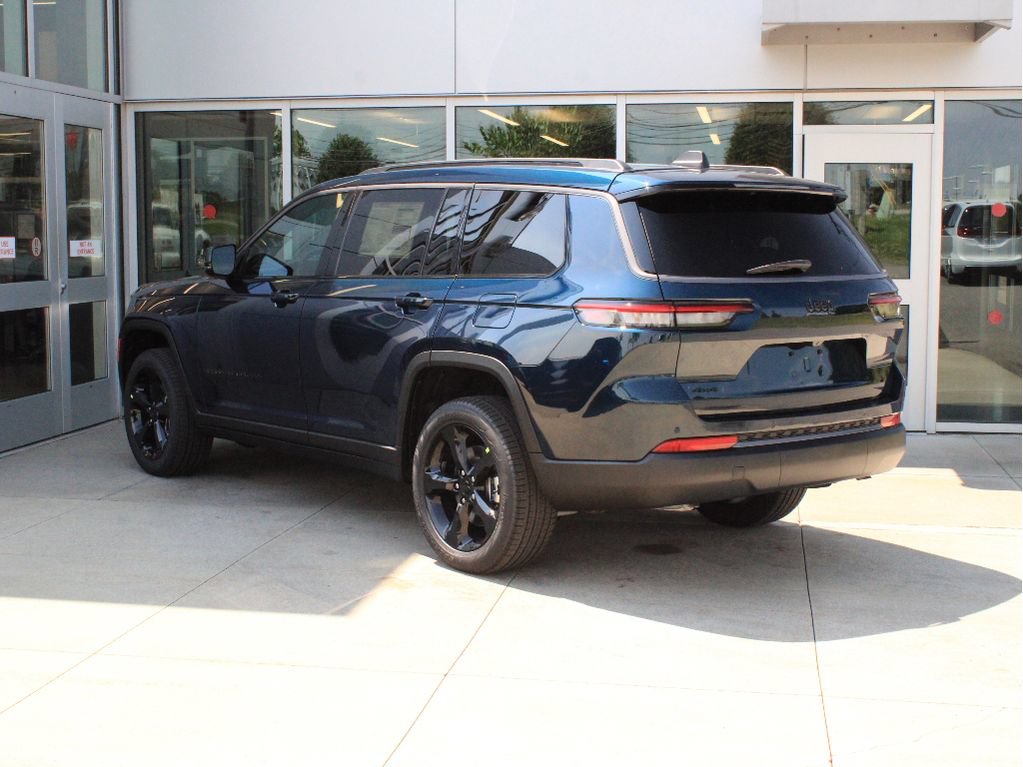 New 2026 Jeep Grand Cherokee L Limited w/ Limited Altitude Package AWD/4WD image 8