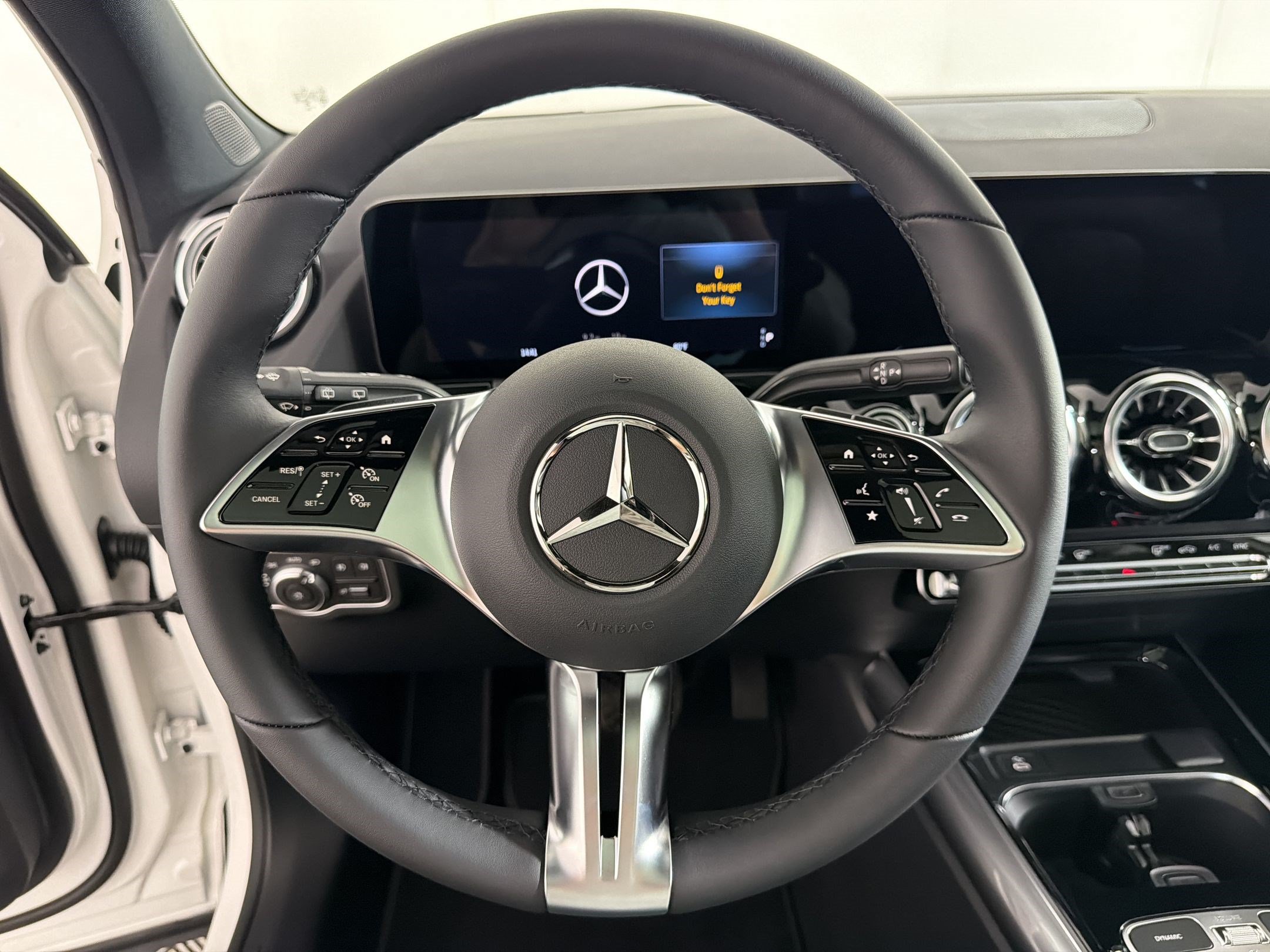 Used 2026 Mercedes-Benz GLA 250 4MATIC image 11
