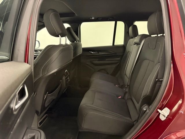 Used 2025 Jeep Grand Cherokee Laredo X w/ Luxury Tech Group I image 14