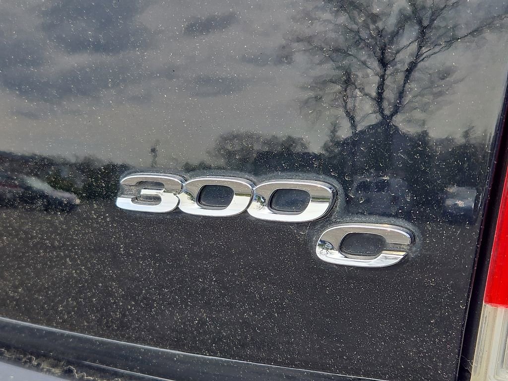 Used 2016 Chrysler 300 C image 29
