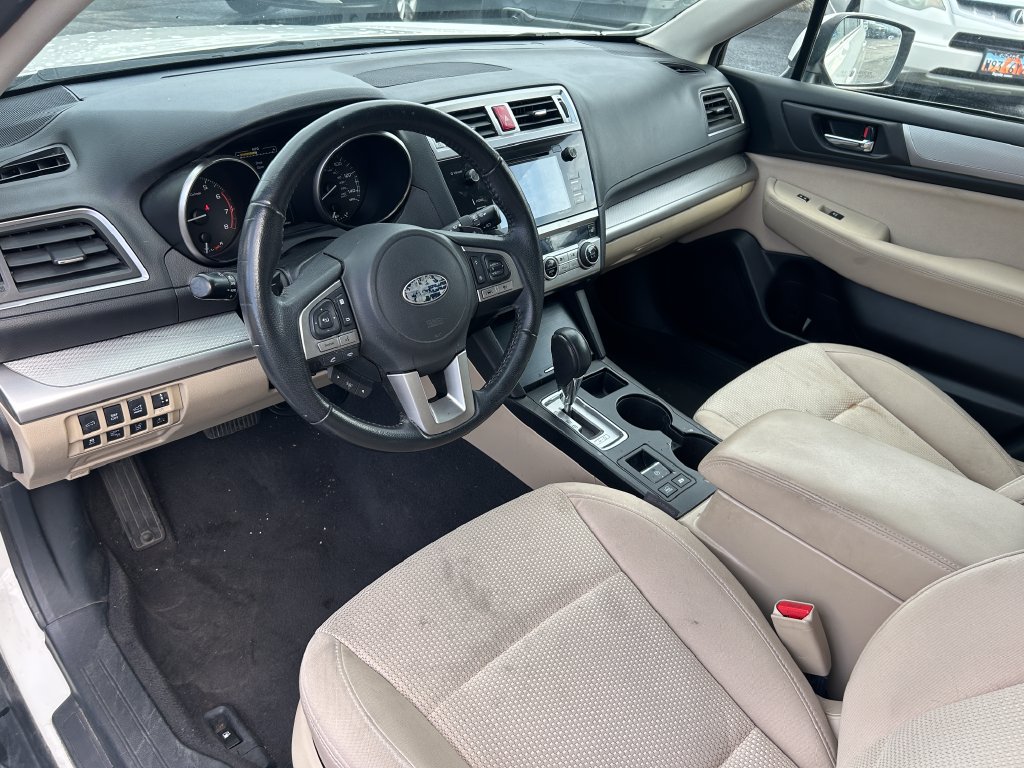 Used 2017 Subaru Outback 2.5i Premium AWD/4WD image 24