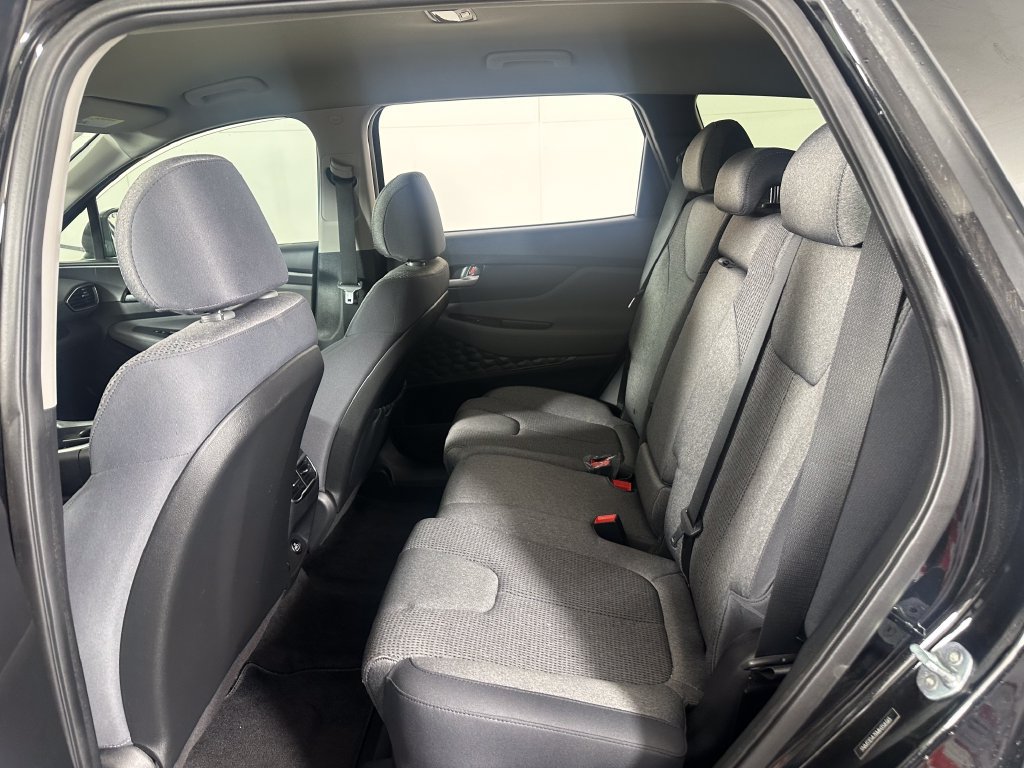 Used 2021 Hyundai Santa Fe SE AWD/4WD image 18