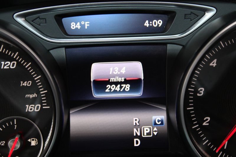 Used 2019 Mercedes-Benz GLA 250 4MATIC w/ Premium Package image 26