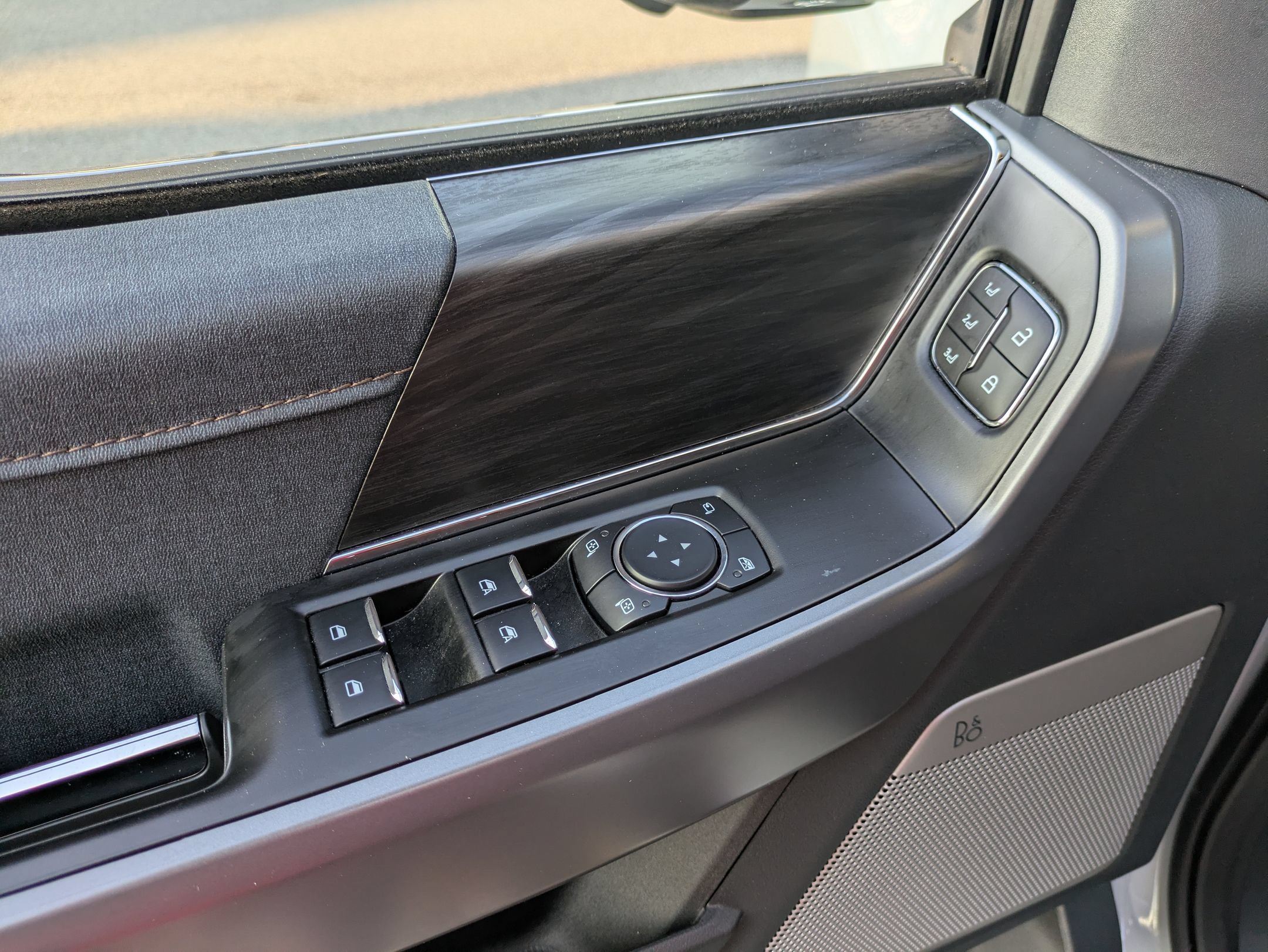 Certified 2024 Ford F150 Lariat w/ FX4 Off-Road Package AWD/4WD image 17