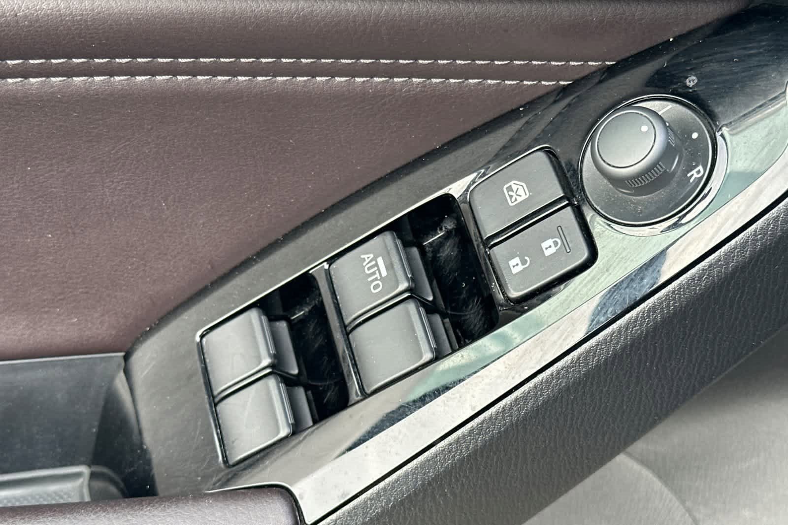 Used 2017 MAZDA MAZDA3 Grand Touring image 13