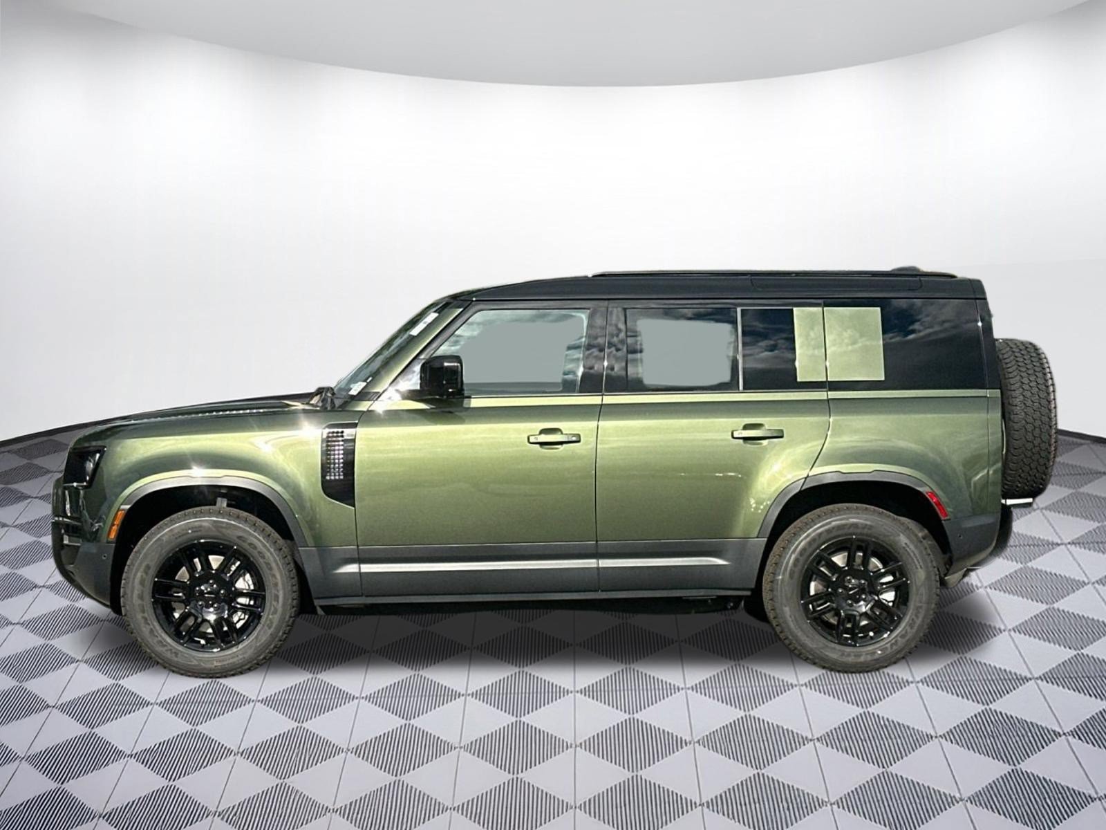 New 2026 Land Rover Defender 110 S AWD/4WD image 2