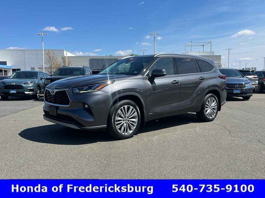 Used 2022 Toyota Highlander Platinum AWD/4WD image 4