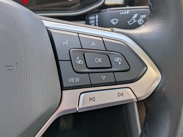Used 2025 Volkswagen Jetta SE FWD image 27