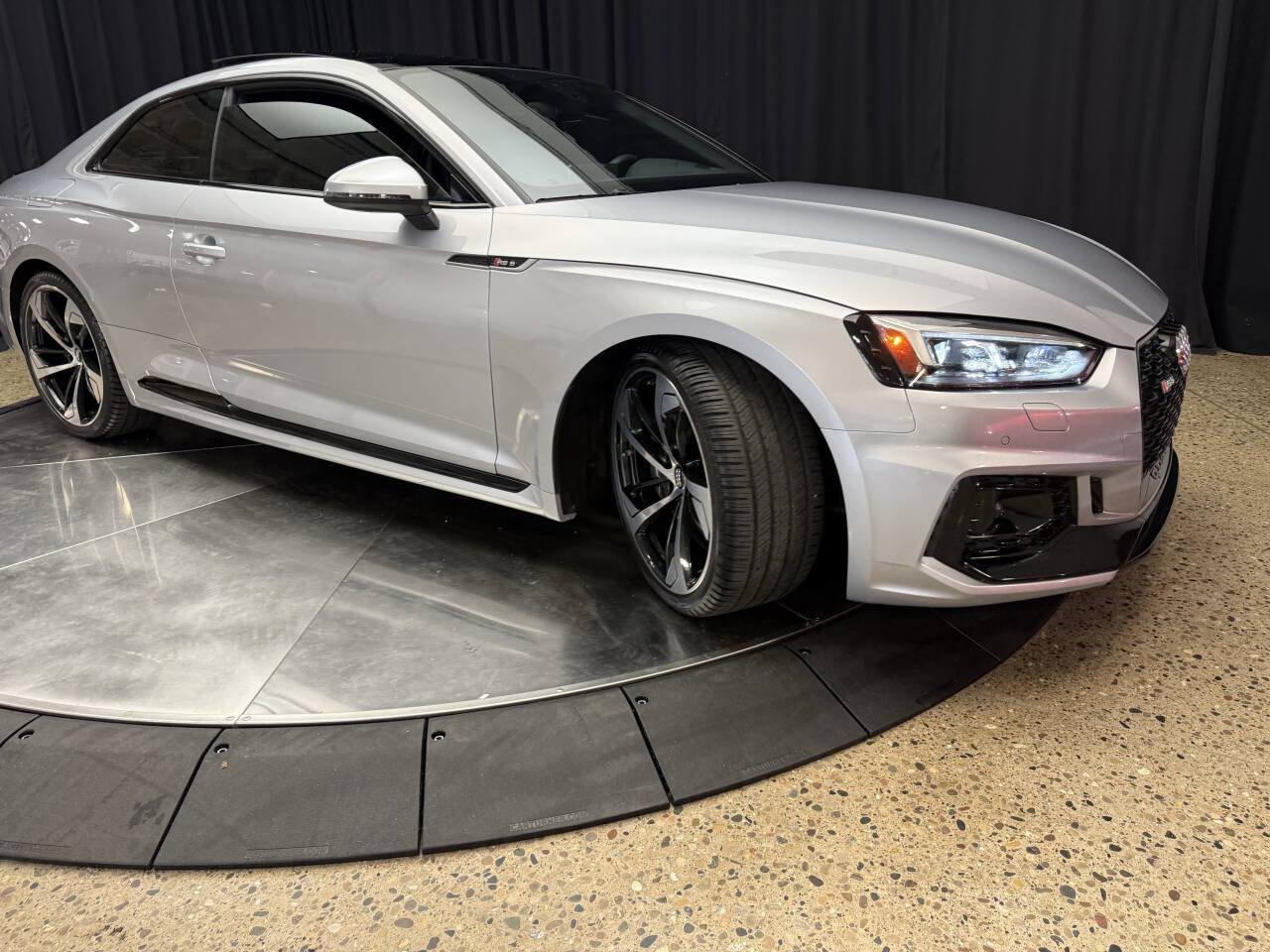 Used 2018 Audi RS 5 w/ Dynamic Plus Package AWD/4WD image 11