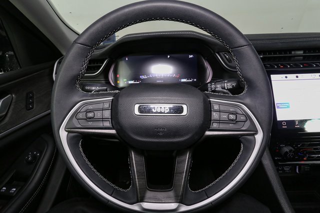 Used 2023 Jeep Grand Cherokee L Limited image 35