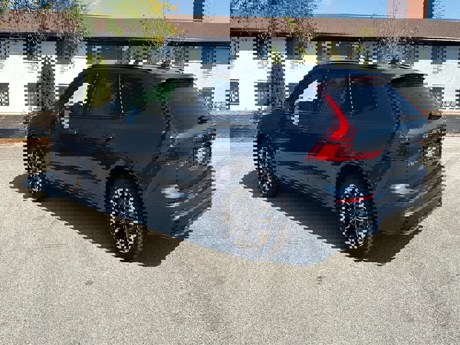 New 2026 Volvo XC60 B5 Plus w/ Climate Package image 7