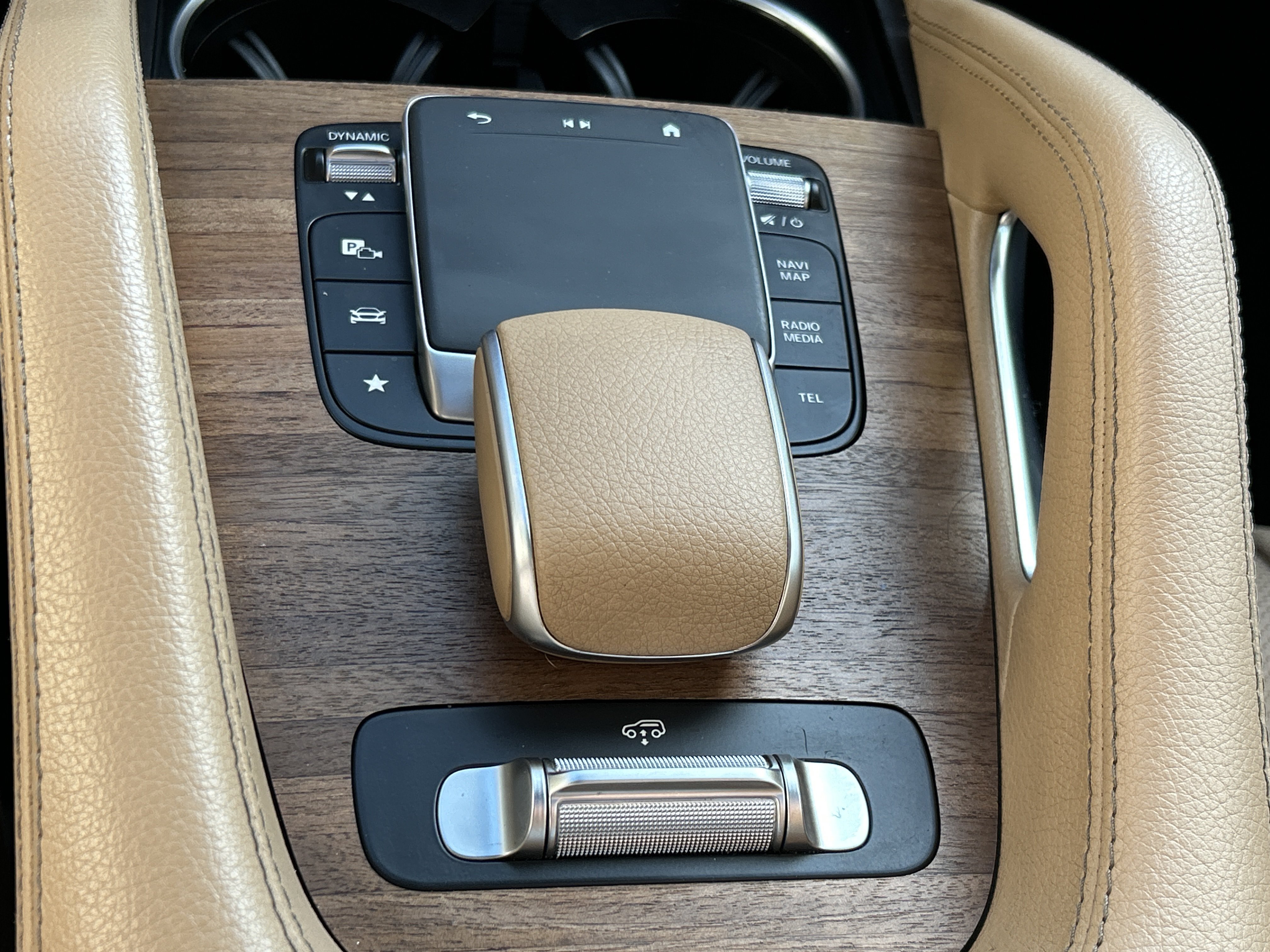 Certified 2024 Mercedes-Benz GLS 450 4MATIC image 37