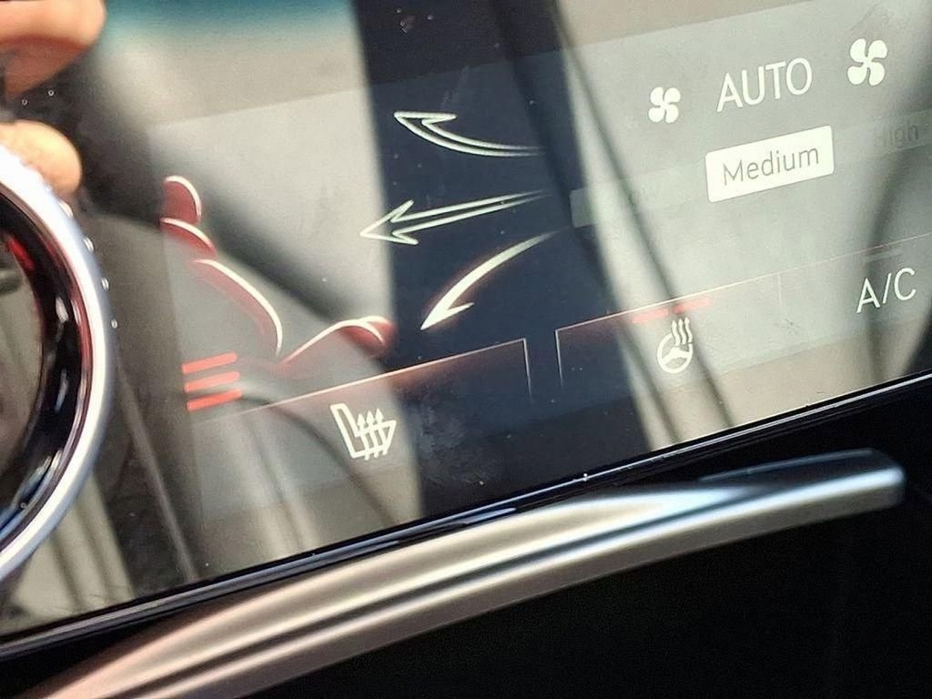 Used 2024 Genesis G80 2.5T image 29