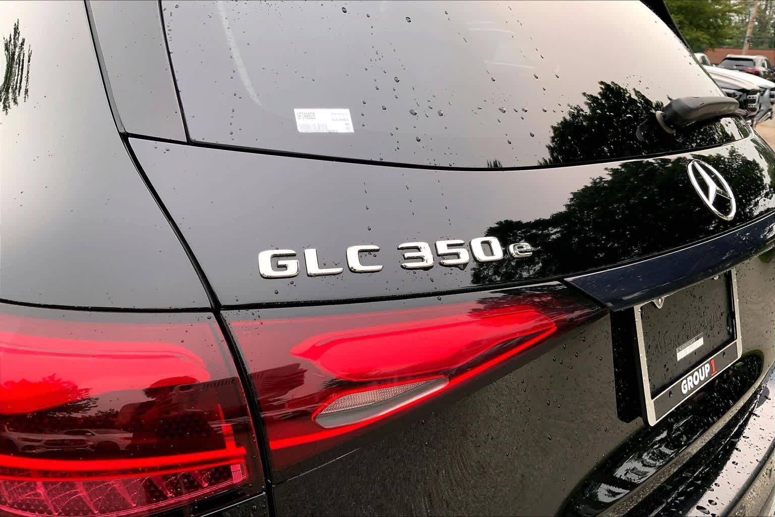 Used 2025 Mercedes-Benz GLC 350e 4MATIC image 10