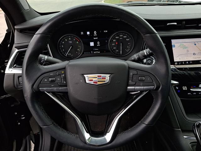 Used 2024 Cadillac XT6 Premium Luxury w/ Technology Package AWD/4WD image 18