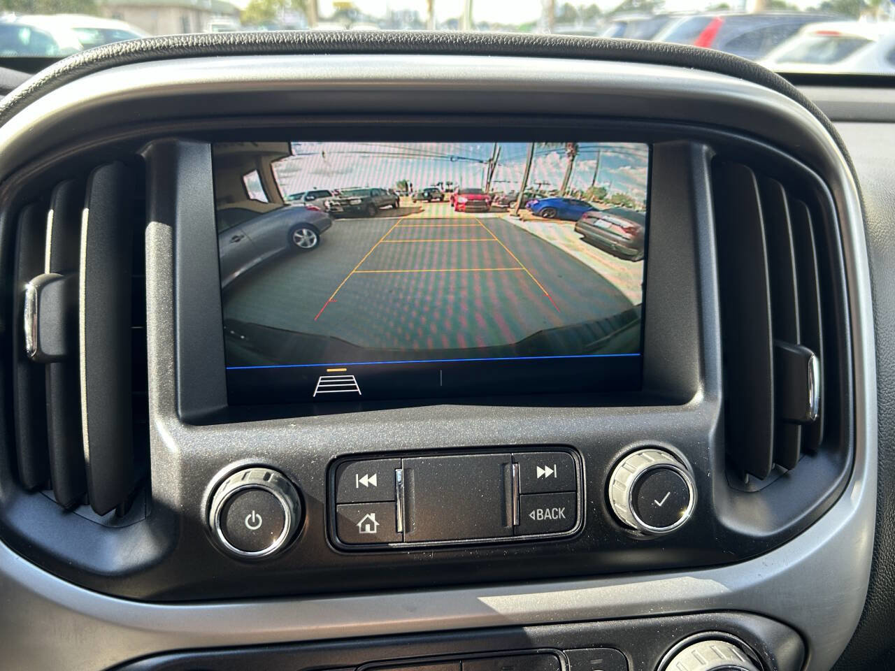 Used 2022 Chevrolet Colorado LT w/ Fleet Safety Package image 12